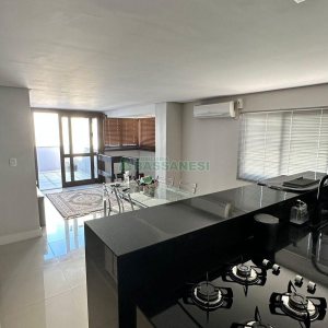 Apto Mobiliado com 141m², 3 dormitórios, 2 vagas, no bairro Panazzolo em Caxias do Sul para Comprar