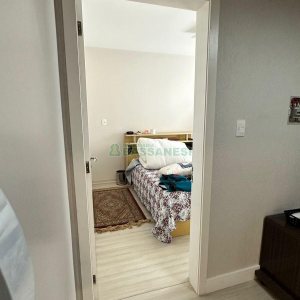 Apto Mobiliado com 141m², 3 dormitórios, 2 vagas, no bairro Panazzolo em Caxias do Sul para Comprar