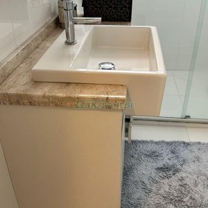 Apto Mobiliado com 141m², 3 dormitórios, 2 vagas, no bairro Panazzolo em Caxias do Sul para Comprar