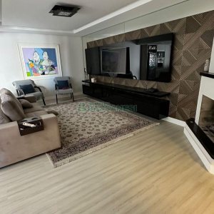 Apto Mobiliado com 141m², 3 dormitórios, 2 vagas, no bairro Panazzolo em Caxias do Sul para Comprar