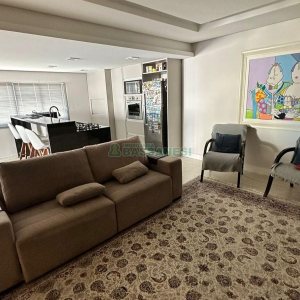 Apto Mobiliado com 141m², 3 dormitórios, 2 vagas, no bairro Panazzolo em Caxias do Sul para Comprar