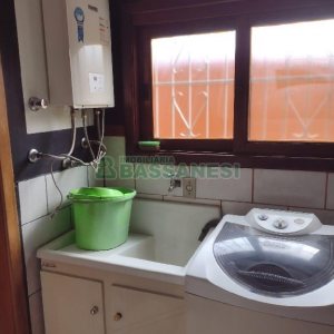 Sobrado Mobiliado com 113m², 3 dormitórios, 1 vaga, no bairro Cidade Nova em Caxias do Sul para Comprar