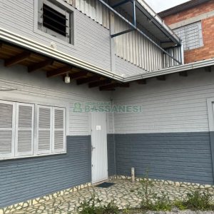 Pavilhão com 360m², no bairro Forqueta em Caxias do Sul para Alugar