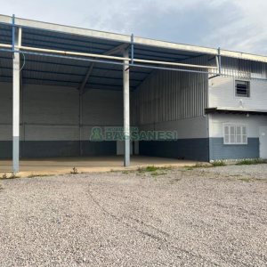 Pavilhão com 360m², no bairro Forqueta em Caxias do Sul para Alugar