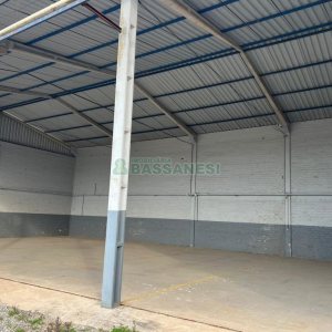 Pavilhão com 360m², no bairro Forqueta em Caxias do Sul para Alugar