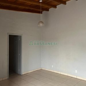 Pavilhão com 360m², no bairro Forqueta em Caxias do Sul para Alugar