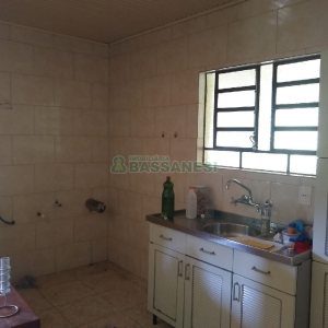 Chácara com 230m², 5 dormitórios, 2 vagas, no bairro Galópolis em Caxias do Sul para Comprar