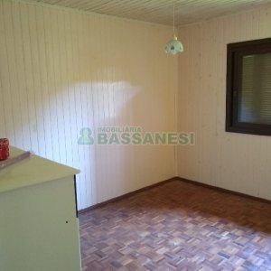 Chácara com 230m², 5 dormitórios, 2 vagas, no bairro Galópolis em Caxias do Sul para Comprar