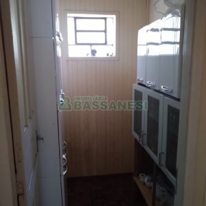 Chácara com 230m², 5 dormitórios, 2 vagas, no bairro Galópolis em Caxias do Sul para Comprar