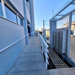 Apartamento com 75m², 2 dormitórios, 2 vagas, no bairro Charqueadas em Caxias do Sul para Alugar