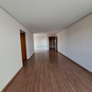 Apartamento com 75m², 2 dormitórios, 2 vagas, no bairro Charqueadas em Caxias do Sul para Alugar