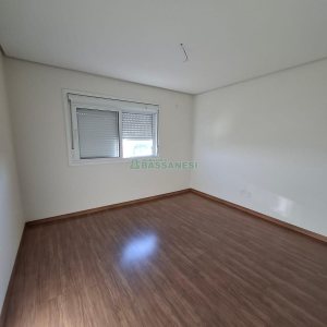 Apartamento com 75m², 2 dormitórios, 2 vagas, no bairro Charqueadas em Caxias do Sul para Alugar