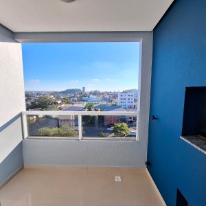 Apartamento com 75m², 2 dormitórios, 2 vagas, no bairro Charqueadas em Caxias do Sul para Alugar