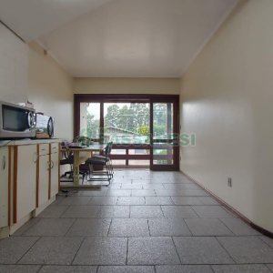 Casa com 150m², 3 dormitórios, 2 vagas, no bairro Cruzeiro em Caxias do Sul para Alugar