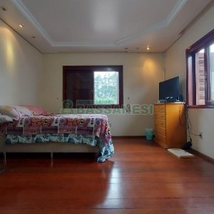 Casa com 150m², 3 dormitórios, 2 vagas, no bairro Cruzeiro em Caxias do Sul para Alugar