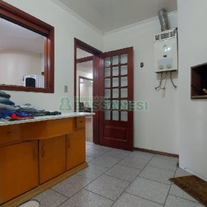 Casa com 150m², 3 dormitórios, 2 vagas, no bairro Cruzeiro em Caxias do Sul para Alugar