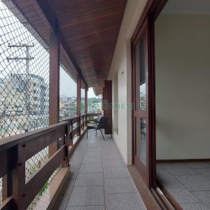 Casa com 150m², 3 dormitórios, 2 vagas, no bairro Cruzeiro em Caxias do Sul para Alugar