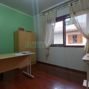 Casa com 150m², 3 dormitórios, 2 vagas, no bairro Cruzeiro em Caxias do Sul para Alugar