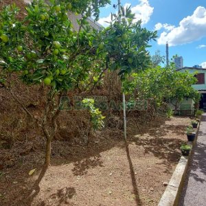 Casa Comercial com 172m², 3 dormitórios, no bairro Lourdes em Caxias do Sul para Comprar