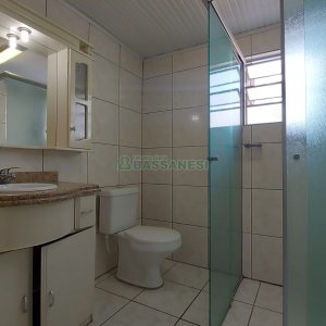 Casa Comercial com 172m², 3 dormitórios, no bairro Lourdes em Caxias do Sul para Comprar