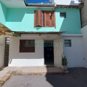 Casa Comercial com 172m², 3 dormitórios, no bairro Lourdes em Caxias do Sul para Comprar