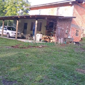 Chácara com 100m², 4 dormitórios, 1 vaga, no bairro Fazenda Souza em Caxias do Sul para Comprar