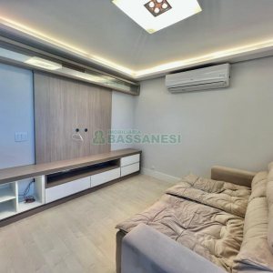 Apto Mobiliado com 113m², 2 dormitórios, 2 vagas, no bairro Vila Horn em Caxias do Sul para Alugar