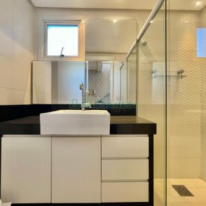 Apto Mobiliado com 113m², 2 dormitórios, 2 vagas, no bairro Vila Horn em Caxias do Sul para Alugar