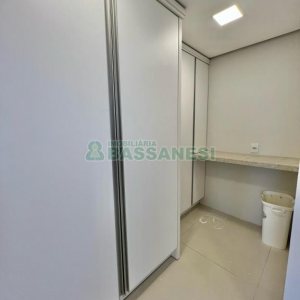 Apto Mobiliado com 113m², 2 dormitórios, 2 vagas, no bairro Vila Horn em Caxias do Sul para Alugar