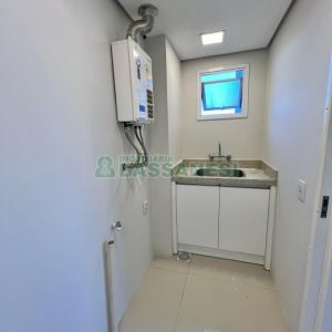 Apto Mobiliado com 113m², 2 dormitórios, 2 vagas, no bairro Vila Horn em Caxias do Sul para Alugar