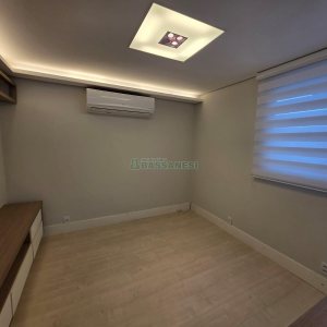 Apto Mobiliado com 113m², 3 dormitórios, 2 vagas, no bairro Vila Horn em Caxias do Sul para Alugar