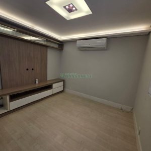 Apto Mobiliado com 113m², 3 dormitórios, 2 vagas, no bairro Vila Horn em Caxias do Sul para Alugar