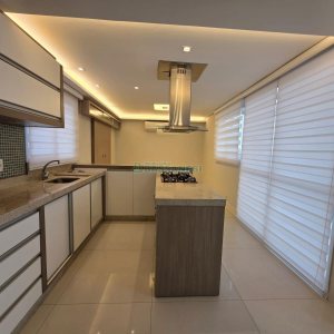Apto Mobiliado com 113m², 3 dormitórios, 2 vagas, no bairro Vila Horn em Caxias do Sul para Alugar