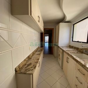 Apto/Cobertura com 463m², 3 dormitórios, 3 vagas, no bairro Jardim América em Caxias do Sul para Comprar
