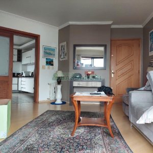 Apartamento com 90m², 2 dormitórios, 1 vaga, no bairro Cristo Redentor em Caxias do Sul para Comprar