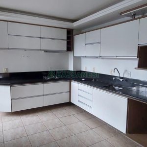 Apartamento com 90m², 2 dormitórios, 1 vaga, no bairro Cristo Redentor em Caxias do Sul para Alugar ou Comprar