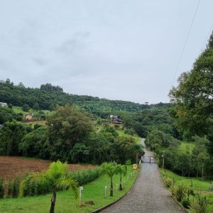 Chácara com 324m², 3 dormitórios, 6 vagas, no bairro Nossa Senhora da Saúde em Caxias do Sul para Comprar