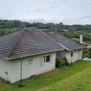 Chácara com 324m², 3 dormitórios, 6 vagas, no bairro Nossa Senhora da Saúde em Caxias do Sul para Comprar