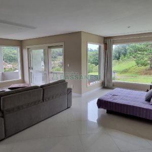 Chácara com 324m², 3 dormitórios, 6 vagas, no bairro Nossa Senhora da Saúde em Caxias do Sul para Comprar