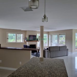 Chácara com 324m², 3 dormitórios, 6 vagas, no bairro Nossa Senhora da Saúde em Caxias do Sul para Comprar