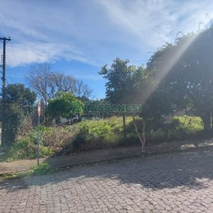 Terreno, no bairro Cinqüentenário em Caxias do Sul para Comprar
