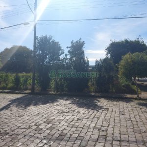 Terreno, no bairro Cinqüentenário em Caxias do Sul para Comprar