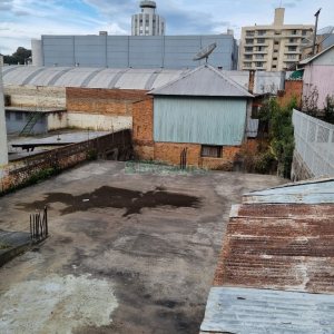 Terreno com 230m², no bairro Centro em Caxias do Sul para Alugar ou Comprar