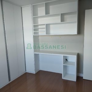 Apto Mobiliado com 40m², 1 dormitório, 1 vaga, no bairro Lourdes em Caxias do Sul para Comprar