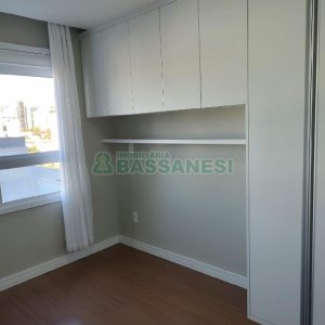 Apto Mobiliado com 40m², 1 dormitório, 1 vaga, no bairro Lourdes em Caxias do Sul para Comprar
