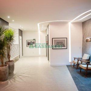 Apto Mobiliado com 40m², 1 dormitório, 1 vaga, no bairro Lourdes em Caxias do Sul para Comprar