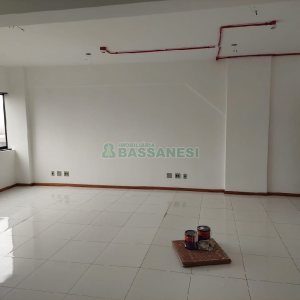 Sala com 48m², no bairro Centro em Caxias do Sul para Comprar