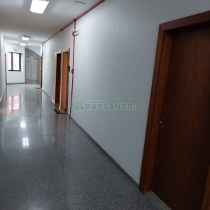 Sala com 48m², no bairro Centro em Caxias do Sul para Comprar
