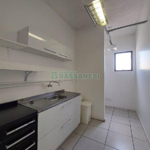 Sala com 430m², no bairro Centro em Caxias do Sul para Alugar