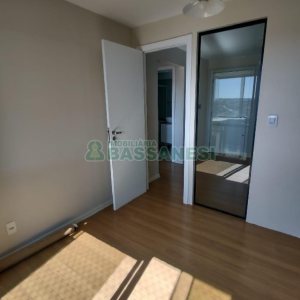 Apto Mobiliado com 70m², 2 dormitórios, 1 vaga, no bairro Villagio Iguatemi em Caxias do Sul para Alugar